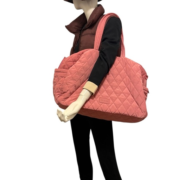 Vera Bradley Travel Bag for Stylish Adventures.good condition. No long straps - Picture 9 of 14